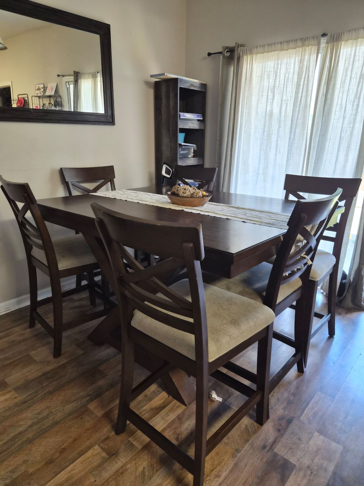 Leaf Table