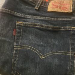Men Levi  size 42