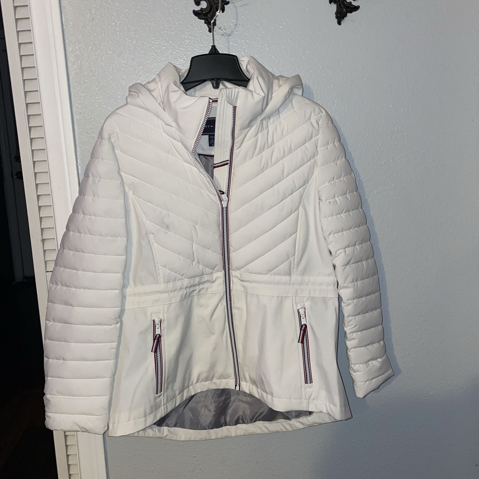 Tommy Hilfiger Jacket  !!