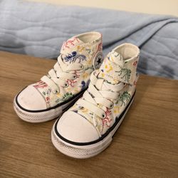 Converse Size 6 Toddler