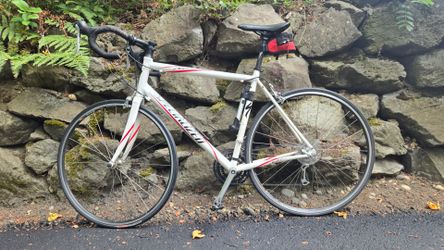 Specialized Allez road bike