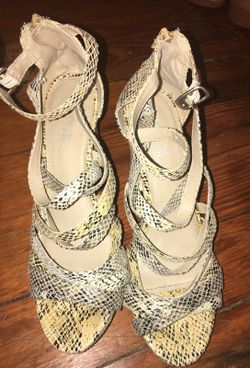Kenneth Cole Snake Skin Wedges Size 8