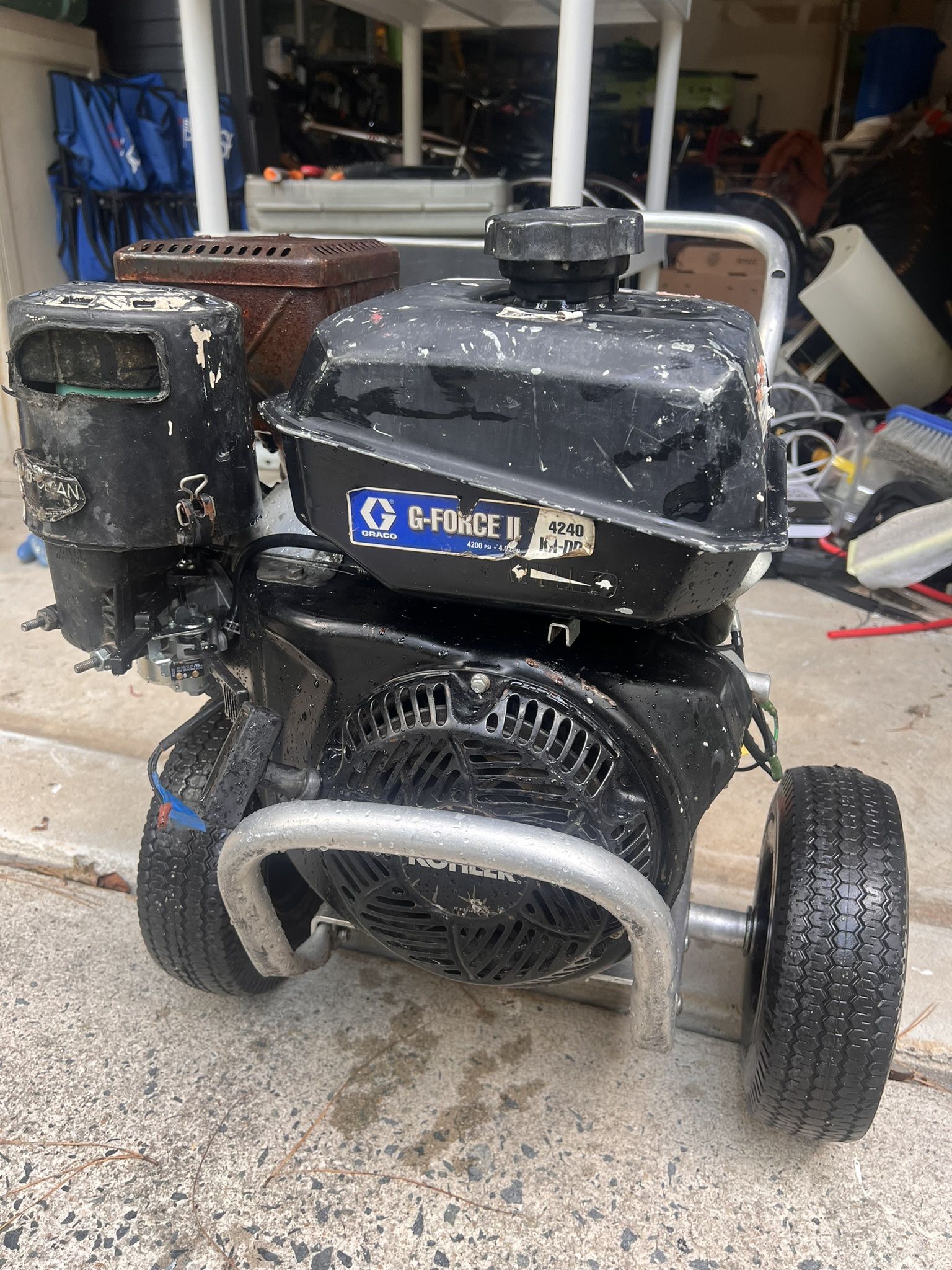 4200 psi 4 Gpm commercial pressure/power washer and surface cleaner