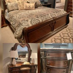 NEW- 4pc Queen Bedroom Set on SALE!!!
