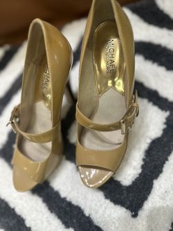 Michael Kors MK peep-toe platform Mary Jane high heels size 8M