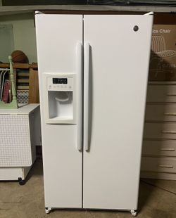 Great Working Fridge Like New