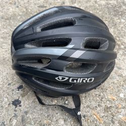 Giro MIPS adult bike helmet