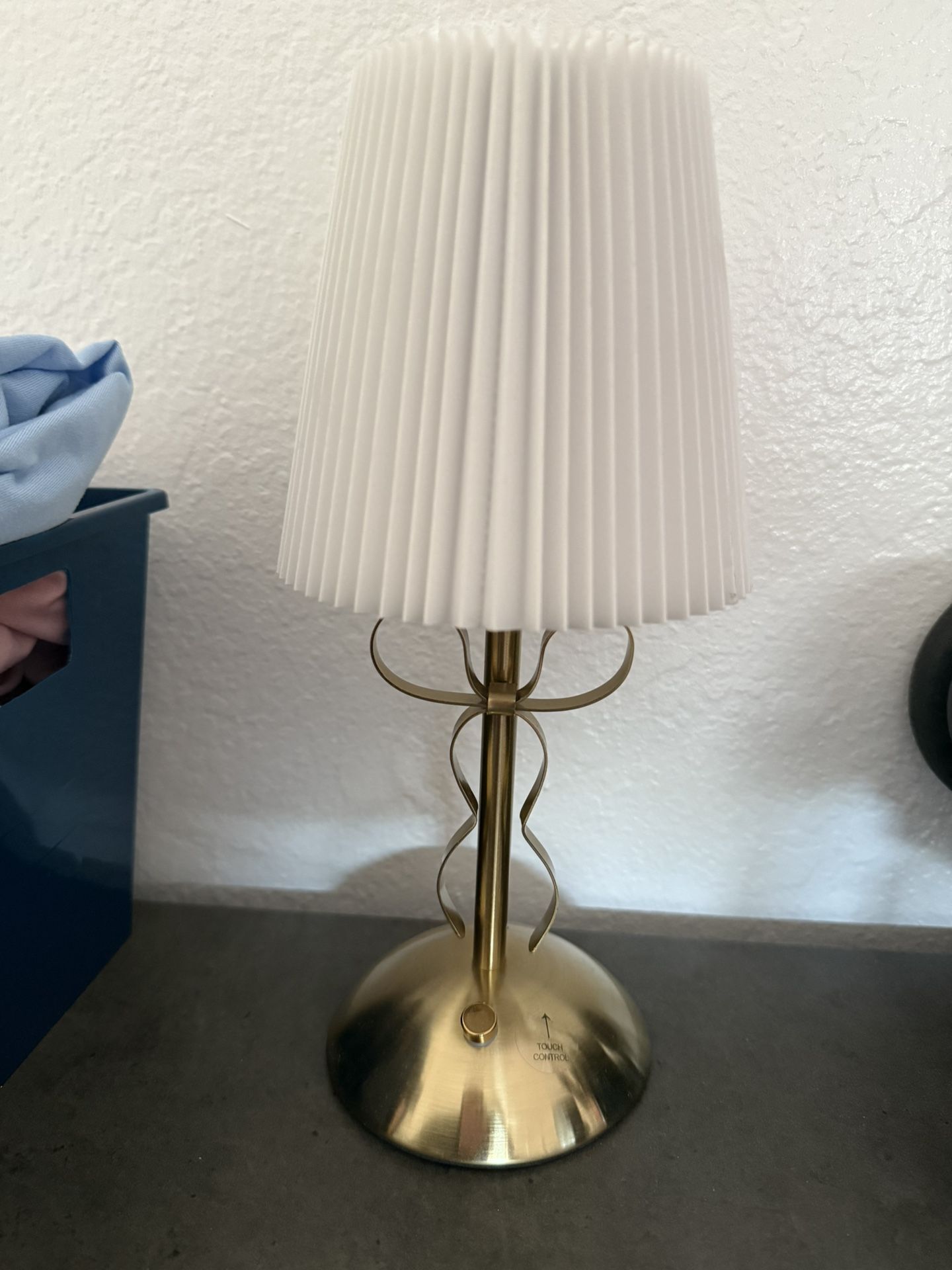 Bow Lamp