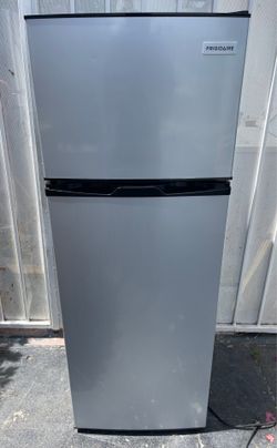 Small Frigidaire Fridge (Delivery)