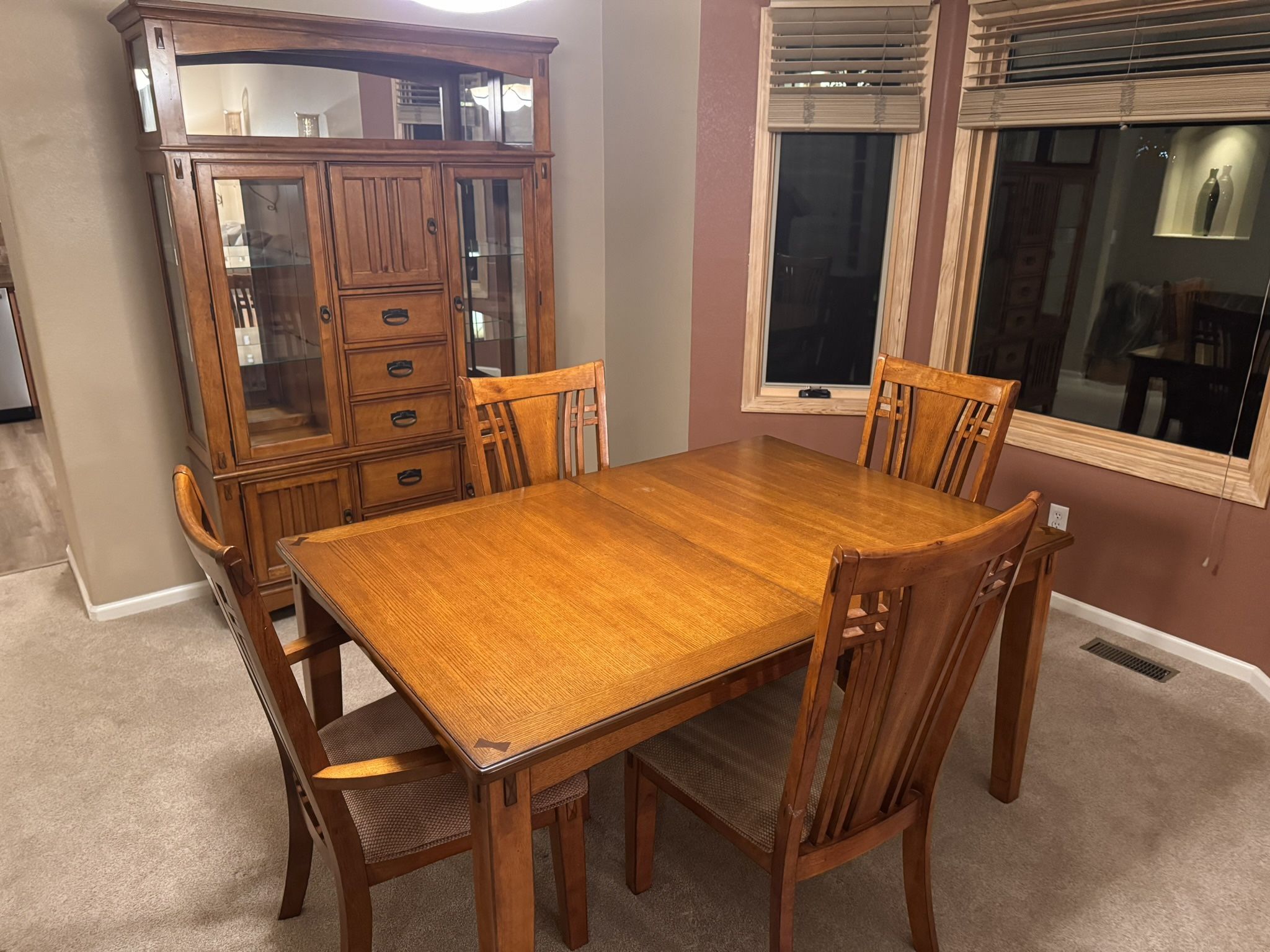 Solid Wood Dining Table with Extendable Leaf with 6 Chairs