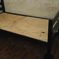 Twin Beds That Can Be Turned Into Bunkbeds ( No Longer Have Attachment Hardware)