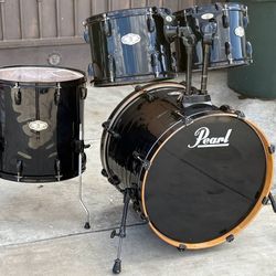 Pearl Vision Black 4pc Drum Set 12" 13" 16" 22"