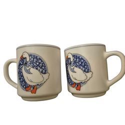 Vintage Country Arcopal Goose / Duck Mug Cup Set Of (2) France 12oz Pre Owned
