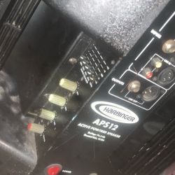 Used Harbinger 12 Inch Active Powered Speaker 
