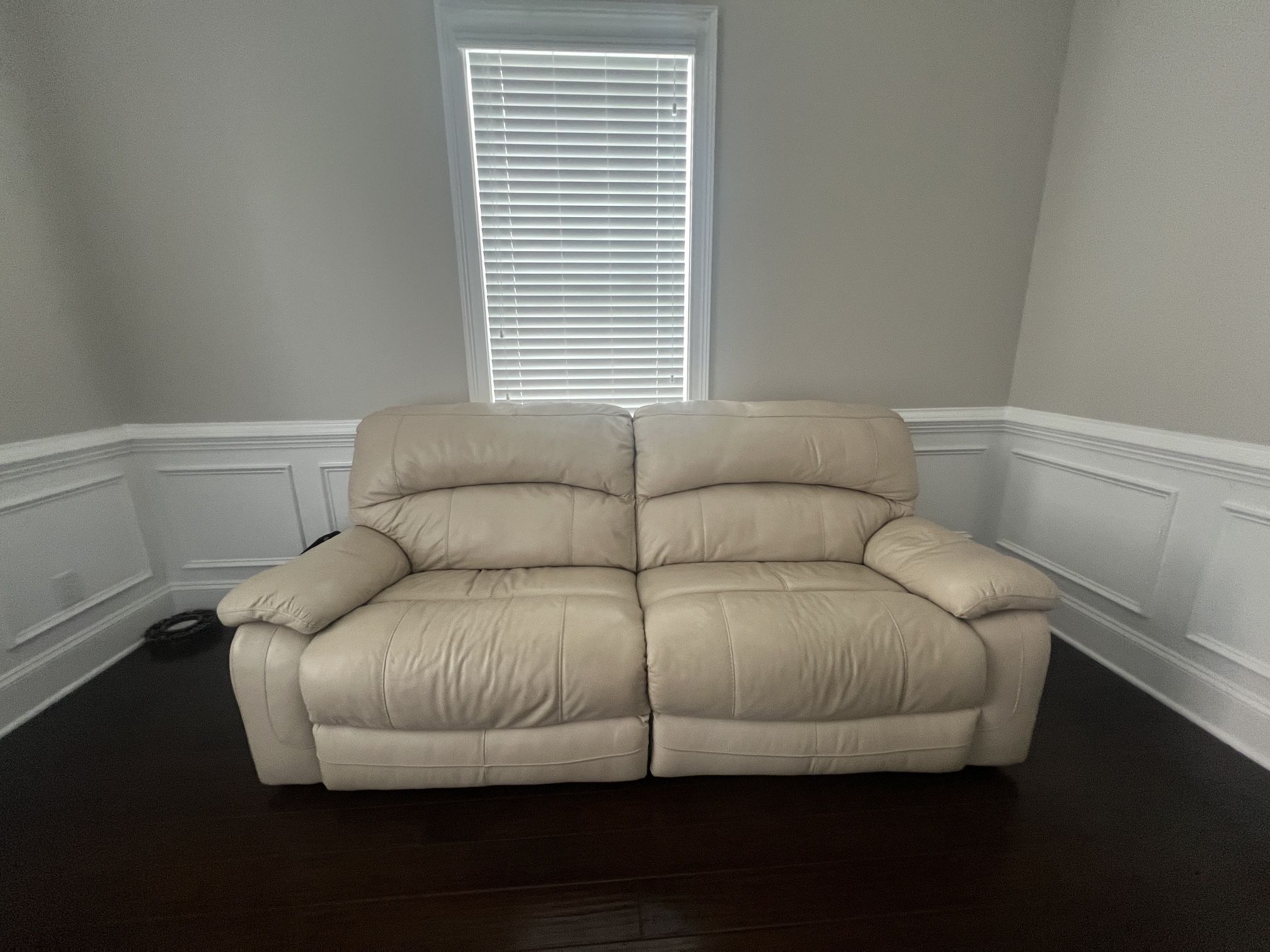 2 Seated Couch