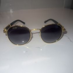 Cartier frames $60  Gucci frames $50 hmu 🤙🏾 💯💰😎