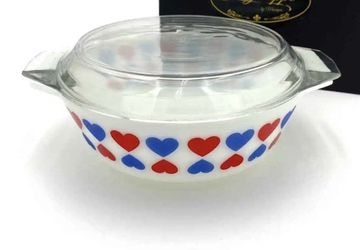 Vintage Pyrex JAJ Red and Blue Hearts (1971) #513 Round 3 pints
