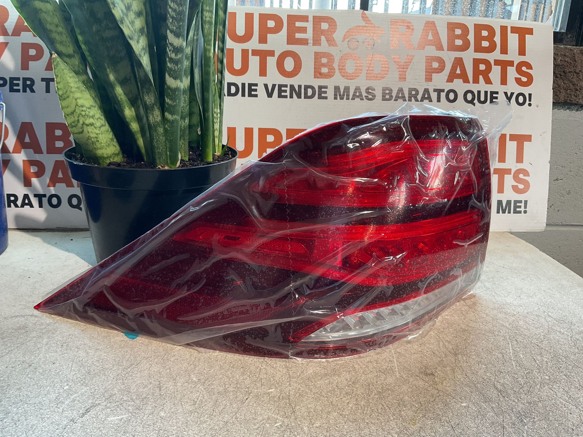 2016 Mercedes Benz GLE W166 Driver OUTER Tail Light BRAND NEW Original 2018🌸