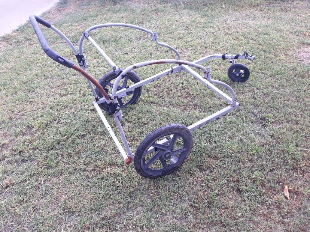 Bike trailer frame w/tires