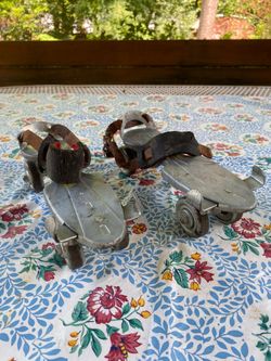 1950s Sears Roebuck rollerskates with key