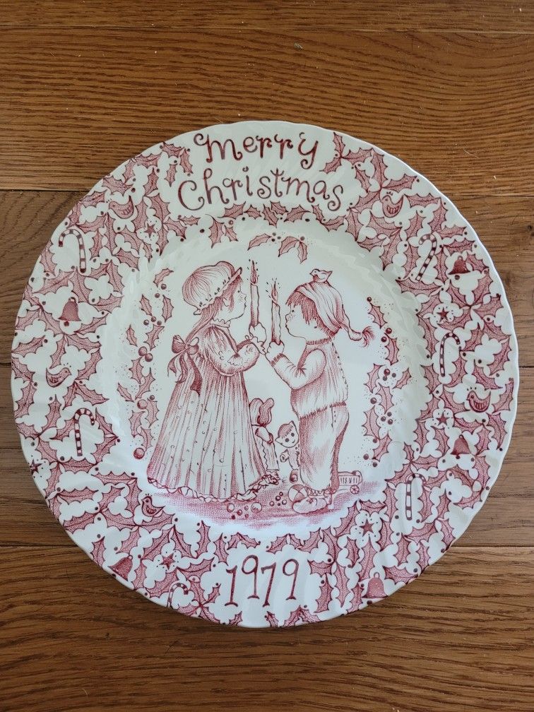 Royal Crownford Merry Christmas Plate