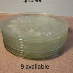 Vintage Ponderosa Pine Tiara 10" plates $15 ea
9 available.
Pick up in Harlingen near Walmart
Antiques, Telephones and Flags 