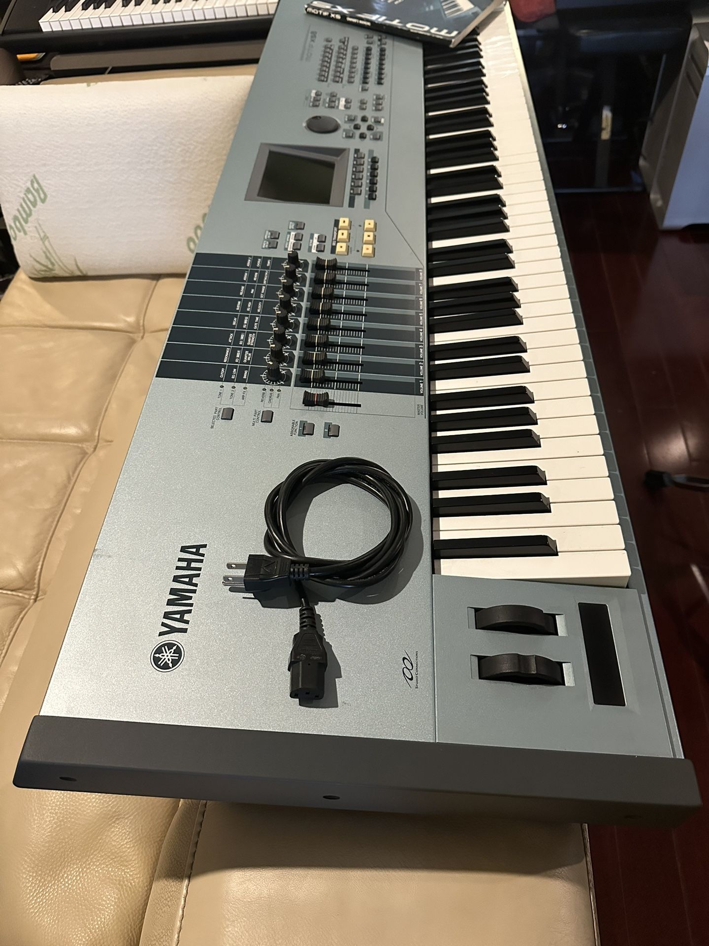 YAMAHA Motif XS 8 88 Piano-Synthesizer Worstation_ Exc
