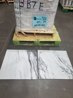 Tile Porcelain 370 square feet new