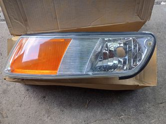 02 Grand Marquis Side Marker Assembly