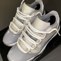 Jordan 11 Cement Grey (Size 8M)