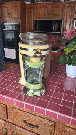 Margaritaville Key West Frozen Margarita Maker Blender DM1000 Jimmy Buffet