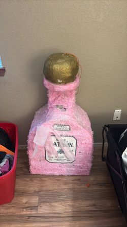Huge piñata