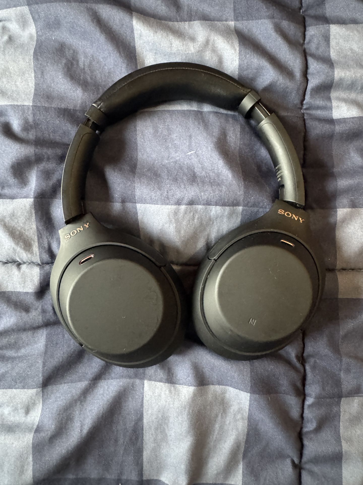Sony WH-1000XM4 Headphones