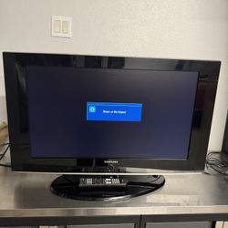 32 Inch Samsung Television Model LN - T3242H TV 