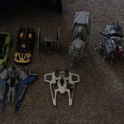 Good Condition Legos, Only a Few Things Missing! Looking For Cash