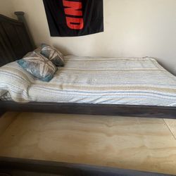 Trundle  Bed  twin 