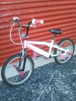 Custom built pink white bmx Mongoose for Sale in Miami FL OfferUp