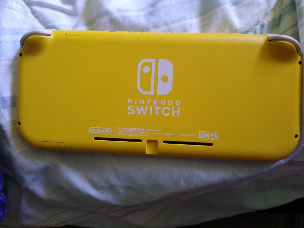 Nintendo Switch Lyte ***REDUCED PRICE***