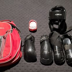 Century Sparring Gear Black Medium Size W/ Bag and Mouthguard