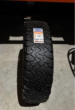 Single used tire 245/75/17