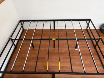 Heavy Duty Queen Metal Platform Bed Frame