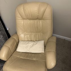 Recline / Chair With Foot Rest