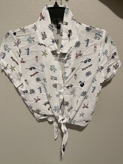 H&M Tie Top. Perfect For Summer Fun 