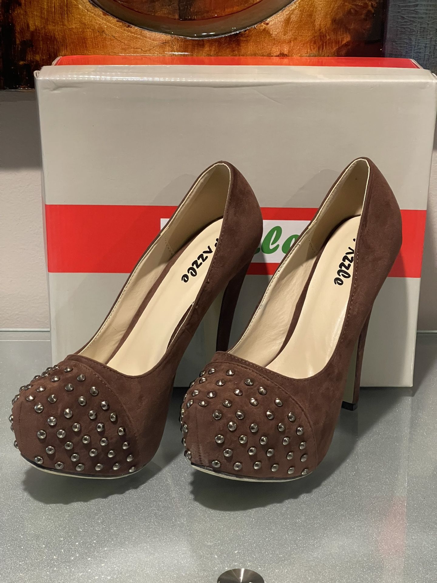 NWT Women’s Pazzle Judy Brown Studded Faux Suede Heels Size 9
