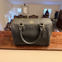 Coach Mini Bennett Satchel Crossbody – Black (Style F32202)