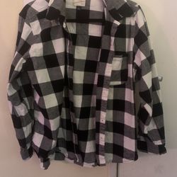Women Size L Flannel Good Condition