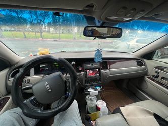 2007 Lincoln Town Car