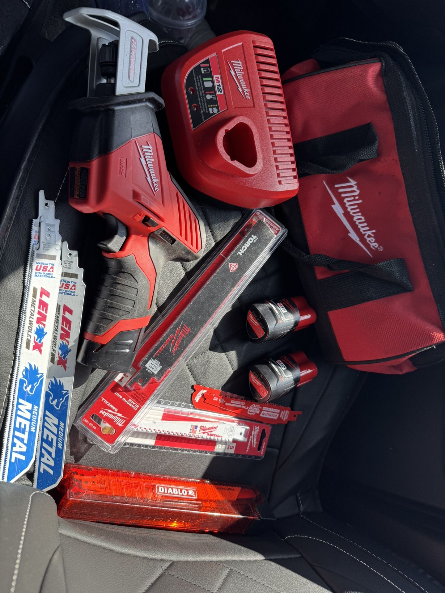 Milwuakee Hackzall Kit W/2 Extra Batteries And Over 30 New Blades