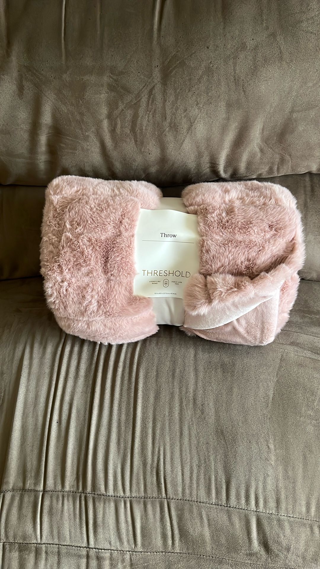 Rose Color Throw. $15