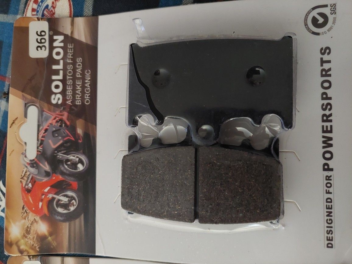 Front Brakes Pads. For  2000 Suzuki GSXR 